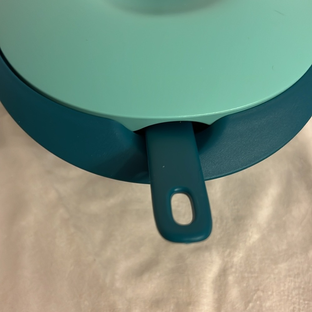New item from Tupperware blossom soup server - Picture 8 of 8